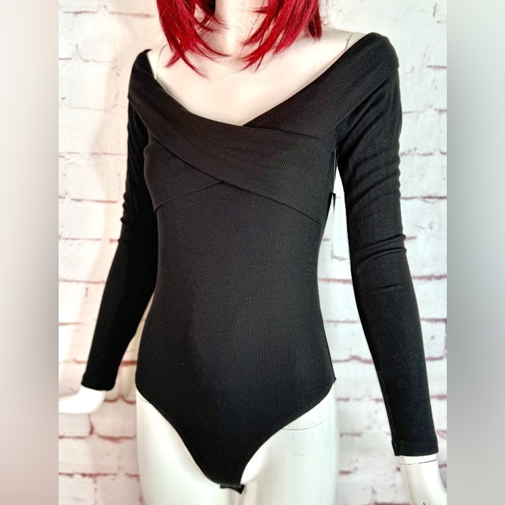 MATERIAL GIRL Bodysuit Black Off Shoulder Portrait Neckline Ribbed Stretch M NWT
